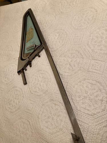 MGBGT,MGCGT RIGHT Vent Glass Frame Assembly SIKURSIV ClimaglassLate Round Handle - Picture 4 of 11
