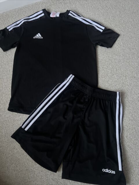 ADIDAS BLACK AND WHITE BOYS TOP AND SHORTS SET AGE 13-14 YEARS IMMACULATE