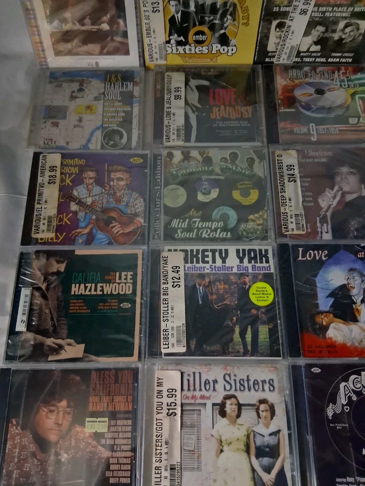 Lot of 23 🎵🎶 music CDs vintage to modern all random 🏆All NEW $80 Free Ship Foto 2 de 4