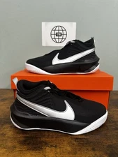 Nike Boy's Team Hustle D 10 (Big Kid) Black/Metallic Silver/Volt/White 4Y