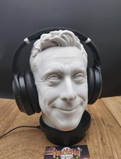 Alan Tudyk Headphone Stand - Harry Alien Headset Holder - Gift for Dad Gamer