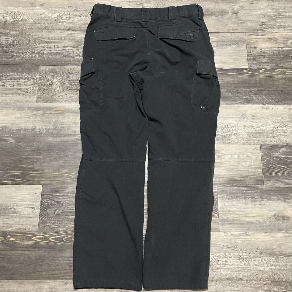 Pantalones tácticos 5.11 para hombre 34x30 negros calce relajado Ripstop carga trabajo ejército Foto 4 de 4