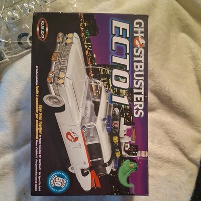 Polar Lights Ghostbusters Cadillac Ecto 1 Ambulance 1/25 Model Car Sealed Bags