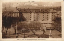 Old postcard AK Gap Place du Baron-Ladoucette FRANCE (1210783)