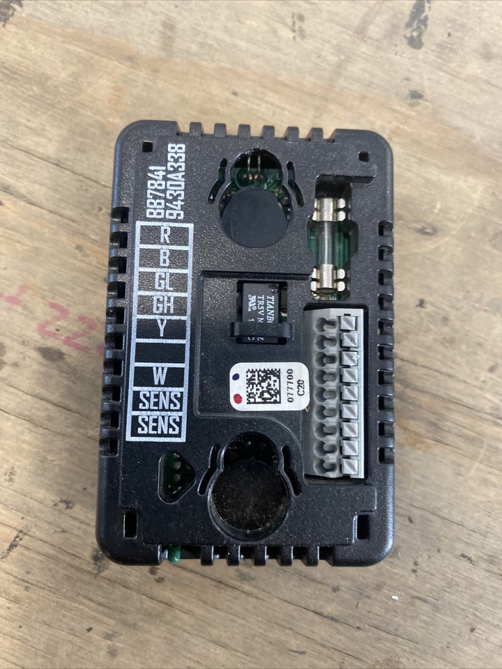 Coleman AIRXCEL 9430A338 AC Digital Thermostat Black Heat/Cool Only NEW