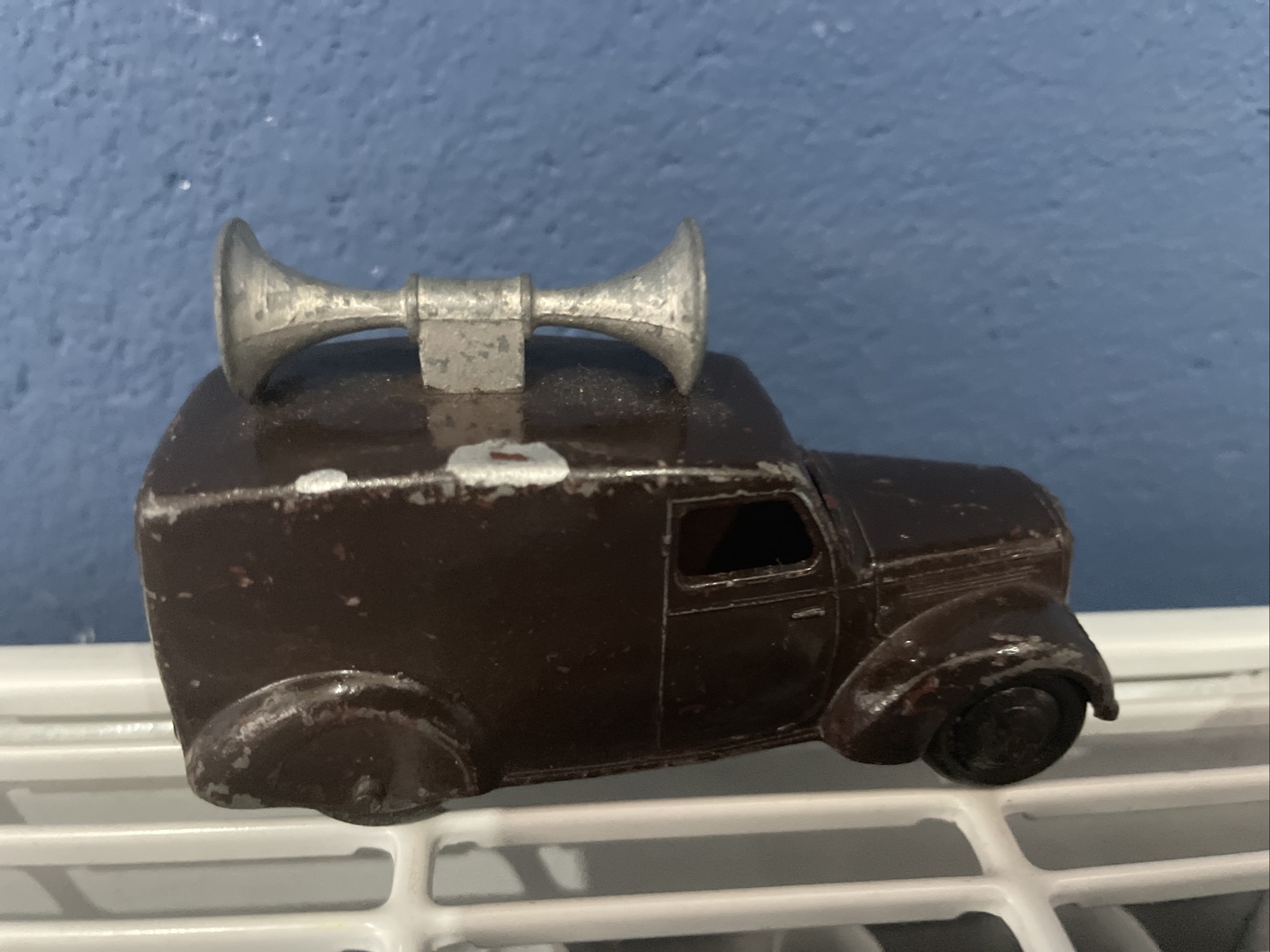 Picture 2 of 6