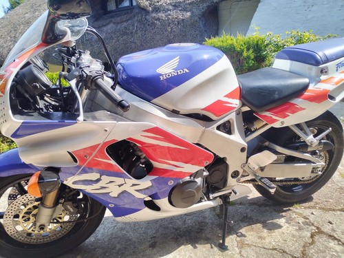 CBR900RRN 1992 MINT CONDITION HONDA FIREBLADE - Picture 6 of 21