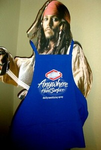 FAMOUS BLEACH DEMO APRON TIES CAPT JACK DOESN'T CONVEY HE'S SWABBING THE PEARL