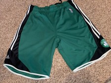 2013 Adidas Boston Celtics Shorts Green 3 Stripe Size Medium Logo