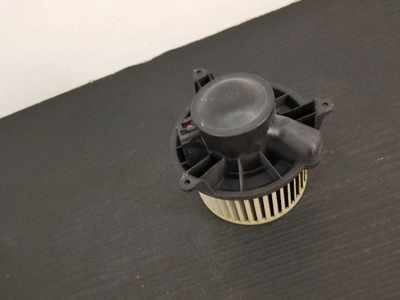 Conjunto de motor soplador delantero Nissan Armada Titan Infiniti Qx56 2004-2015 fabricante de equipos originales usado Foto 3 de 3