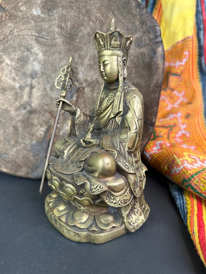 Old Tibetan Bronze / Brass Buddha …beautiful collection and display piece - image 3 of 4