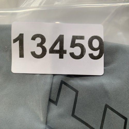 NIKE DRI-FIT Leggings Boys Small Gray Cropped 3/4 18" Logo - Picture 10 of 10