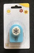 Stamen 3 Christmas 2 Nellie Snellen Floral Punch paper craft punch - cardmaking