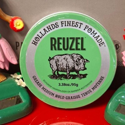 Reuzel Pomade Green Grease Medium Hold      100ml.=18,84E