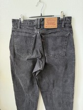 Vintage Made In USA 560 Levi's black denim jeans. Size 32x31