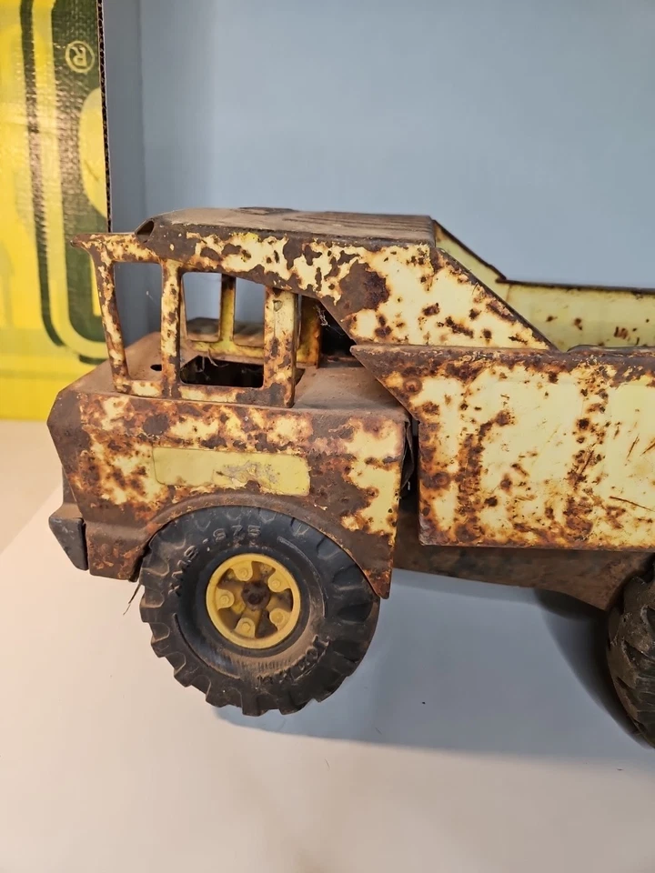 Vintage MIGHTY TONKA 1970's Dump Truck Pressed Steel ~ XMB-975 Tires ~ 19” - Image 2 of 4