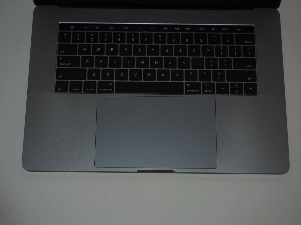 Apple MacBook Pro Retina 15" i7 + LOADED!! + TouchBar + 2024 OS + 16 GB RAM!! - Image 4 of 4