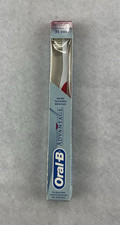 VTG Oral B Advantage Toothbrush 35 Soft Control Grip Red / White 1996 NOS