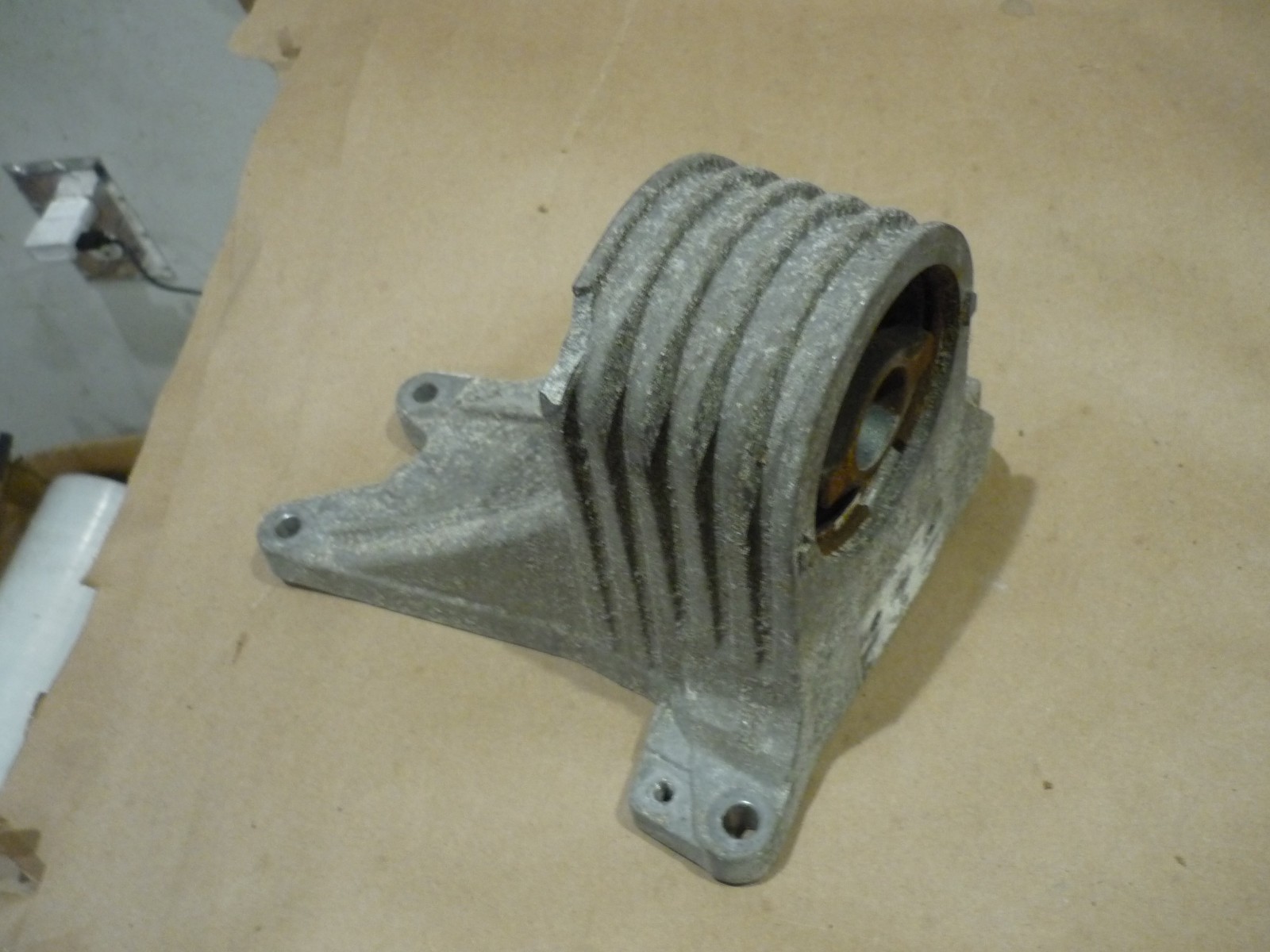 Ferrari California -  RH Rear Gearbox Support Bracket -P/N 239755
