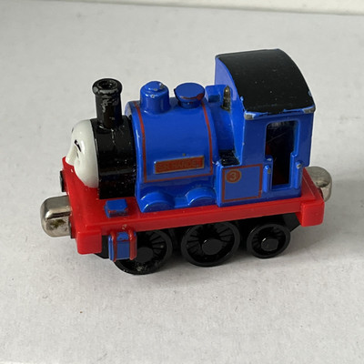 Sir Handel Thomas & Friends Take N Play Along Diecast Magnetic Train Engine 2009