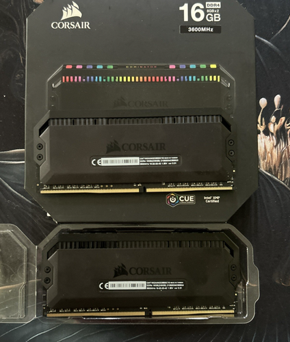 CORSAIR Dominator Platinum RGB 16GB (2 x 8GB) 288-Pin PC RAM DDR4 3600 (PC4 2880