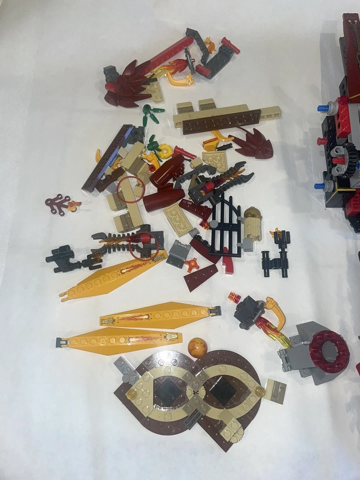 Lego Chima Flying Phoenix Fire Temple Set #70146 solo para piezas Foto 3 de 3