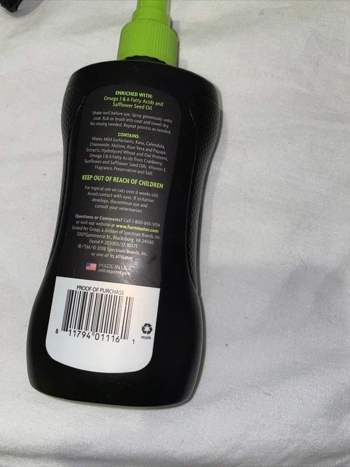 FURminator Hairball Prevention Waterless Spray for Cats 8.5 oz. Foto 2 de 3