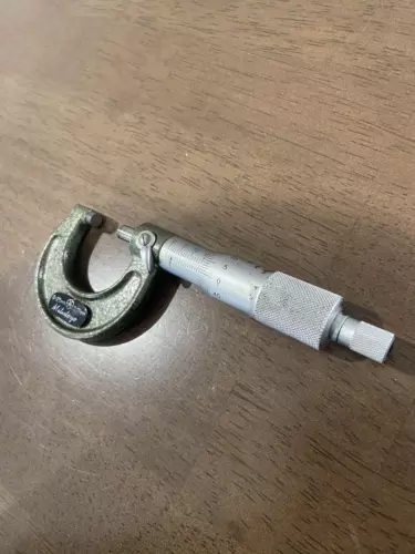 Mitutoyo Micrometer 0-25mm 0.01mm without case