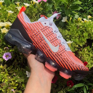 nike vapormax mango