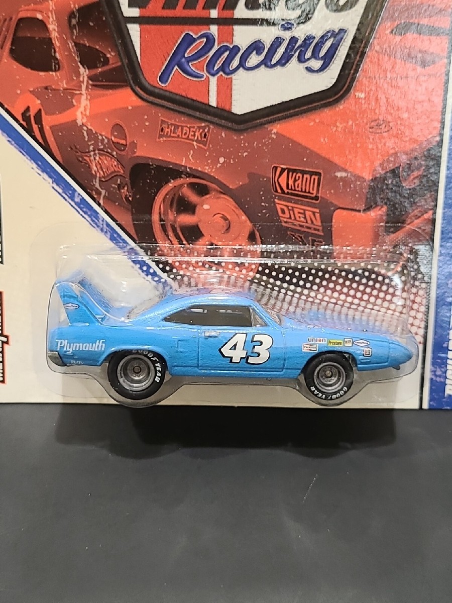 ホットウィール　Plymouth プリムス　スーパーバード　リチャード　ペティ 2010 HOT WHEELS VINTAGE RACING RICHARD PETTY'S '70 PLYMOUTH