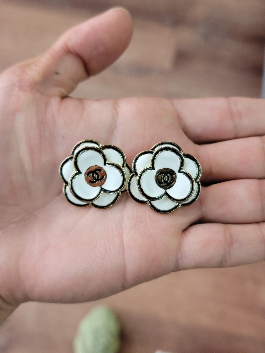 CHANEL ボタン VINTAGE CHANEL BUTTON】クリアボーダー ココマーク埋め込み