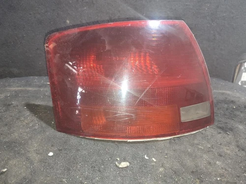 8E9945095E Piloto Trasero Izquierdo para AUDI A4 AVANT (8E) * 290152 - Imagen 1 de 3