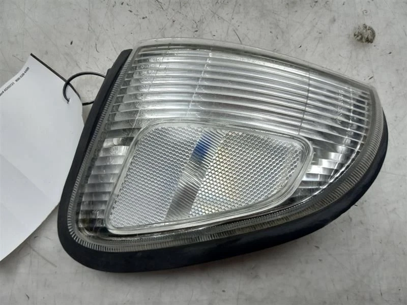 LUZ ANTINIEBLA LADO PASAJERO TOYOTA TACOMA CABINA EXTRA SR5 97-00 Foto 2 de 4