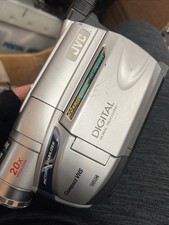 JVC Compact VHS Camcorder GR-AXM18U