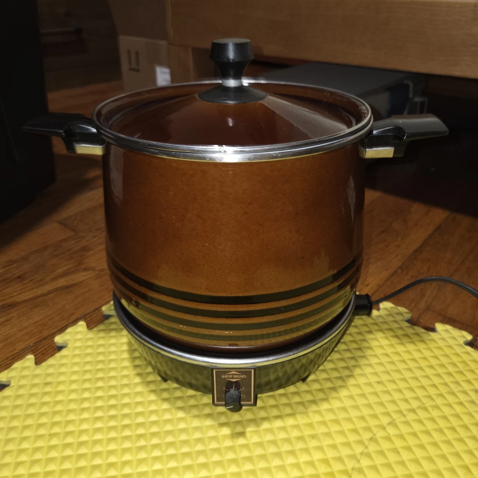 VINTAGE 1960S WEST BEND LAZY DAY 6 QT SLOW COOKER CROCK POT WORKS WELL
Opens in a new window or tab