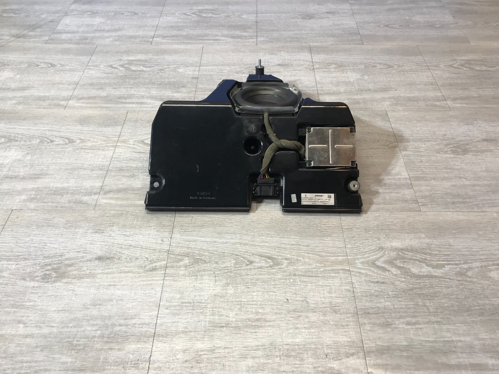 2003-2008 Maserati Quattroporte M139 Front Subwoofer BOSE Bass Box Speaker OEM