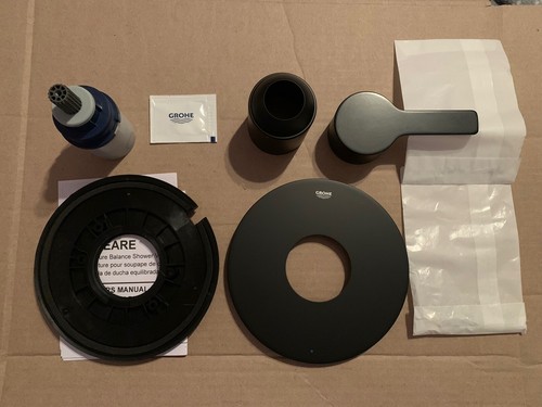 Grohe 29 330 Lineare druckausgeglichenes Ventil nur Verkleidung - schwarz - Bild 1 von 3