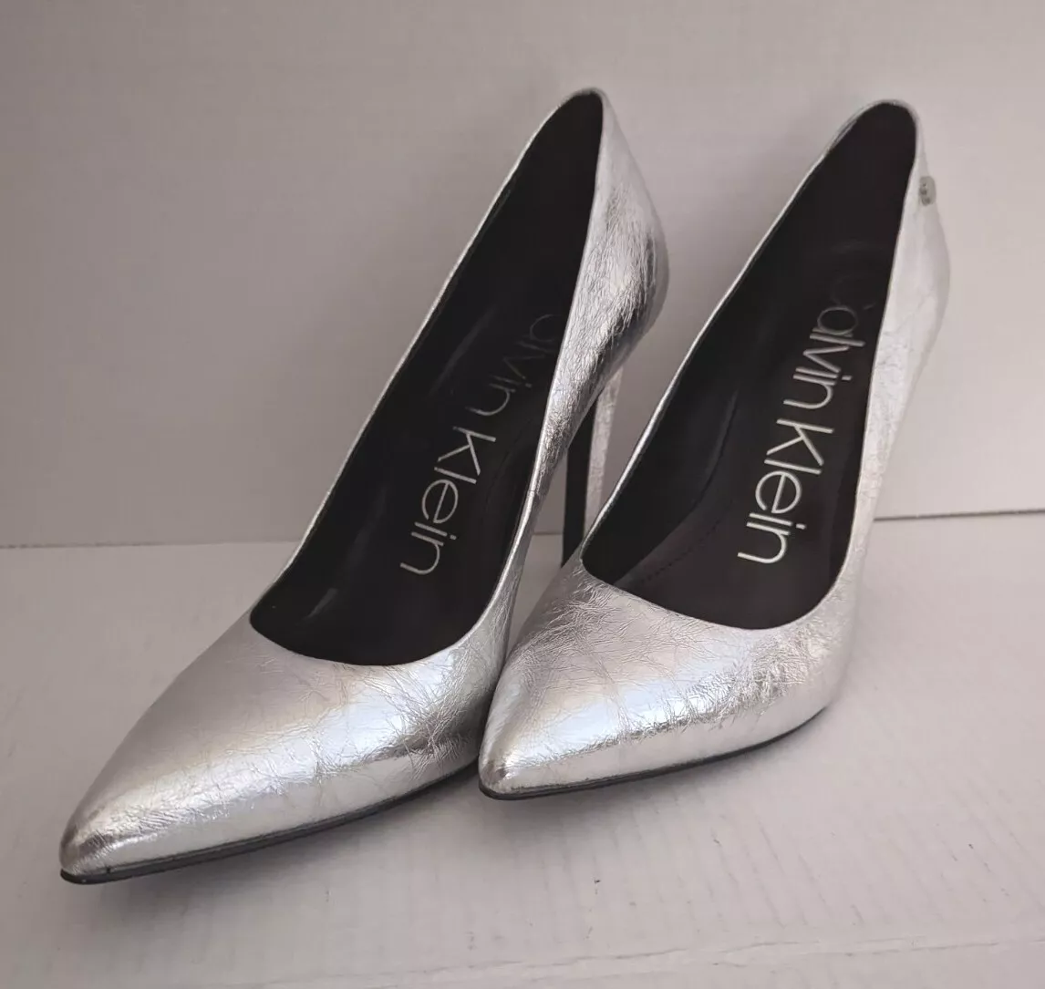 Calvin Klein Brady Pump, Silver Metallic, Womens 9