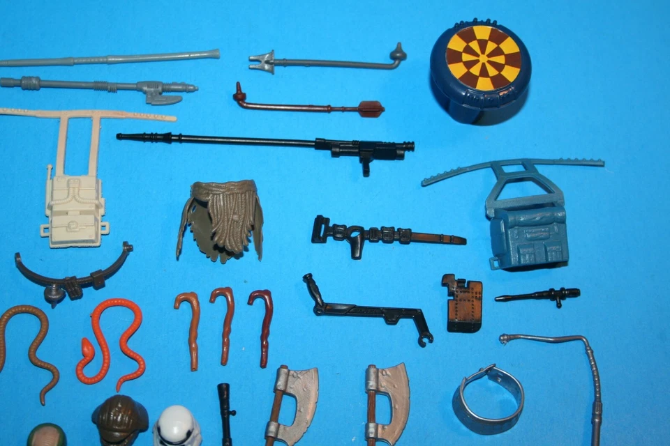 STAR WARS VINTAGE SUELTO "ACC" 1977-1985 BASTONES SERPIENTES CAPAS CINTURONES CAPUCHAS KENNER Foto 4 de 4