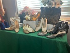 Nine West Liatris Peep Toe Stilettos Mustard Suede Size 8M Gold toes