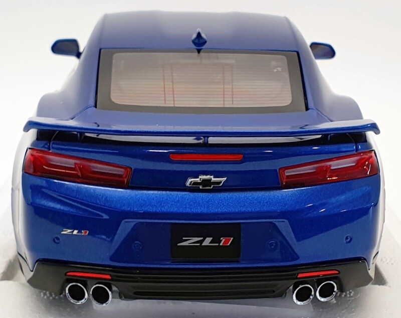 値下げ　群青色　2000CHEVROLET 1/18スケール 群青色 2000CHEVROLET 1/18スケール - メルカリ
