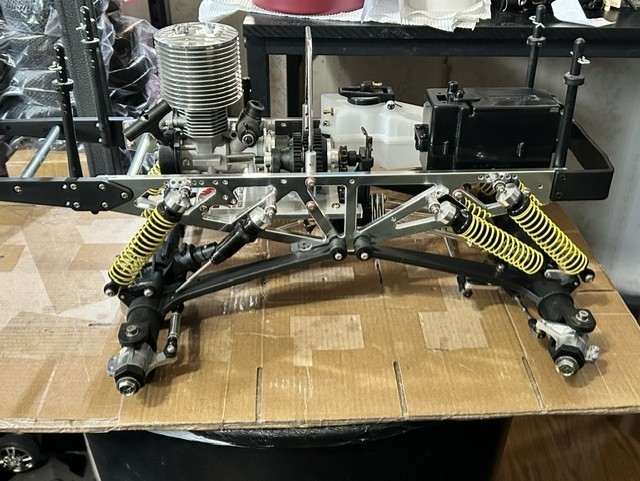(EXTREMELY RARE CHROME SIDE RAILS) Kyosho Mad Force 1/8 Nitro Monster Truck