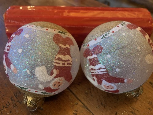 Set 2 Vintage Hand Painted Santa Ornaments  - Bild 5 von 9