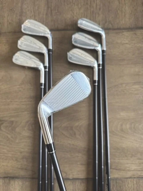 2023 Taylormade P790 chrome Iron Set 4-PW- Dynamic Gold 105 S300 | BRAND NEW - Image 2 of 4