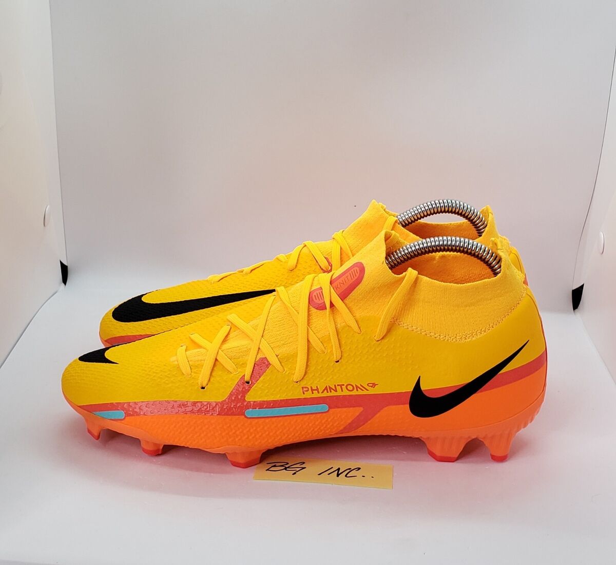 Men's Nike Phantom GT2 Pro DF FG sz 12 - Laser Orange Bright Men's Nike Phantom GT2 Pro DF FG sz 12 - Laser Orange Bright