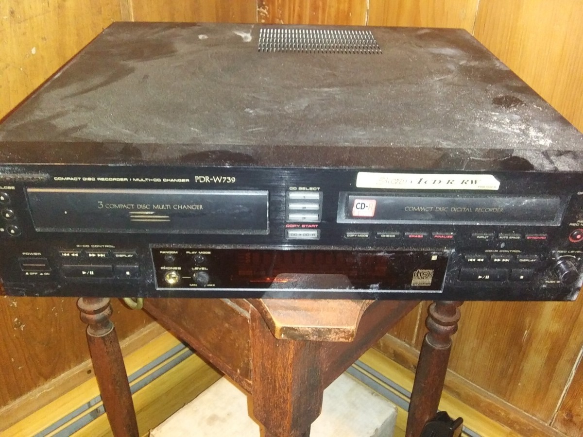 Pioneer PDR-W739 Compact Disc Recorder. Partly damaged, Read