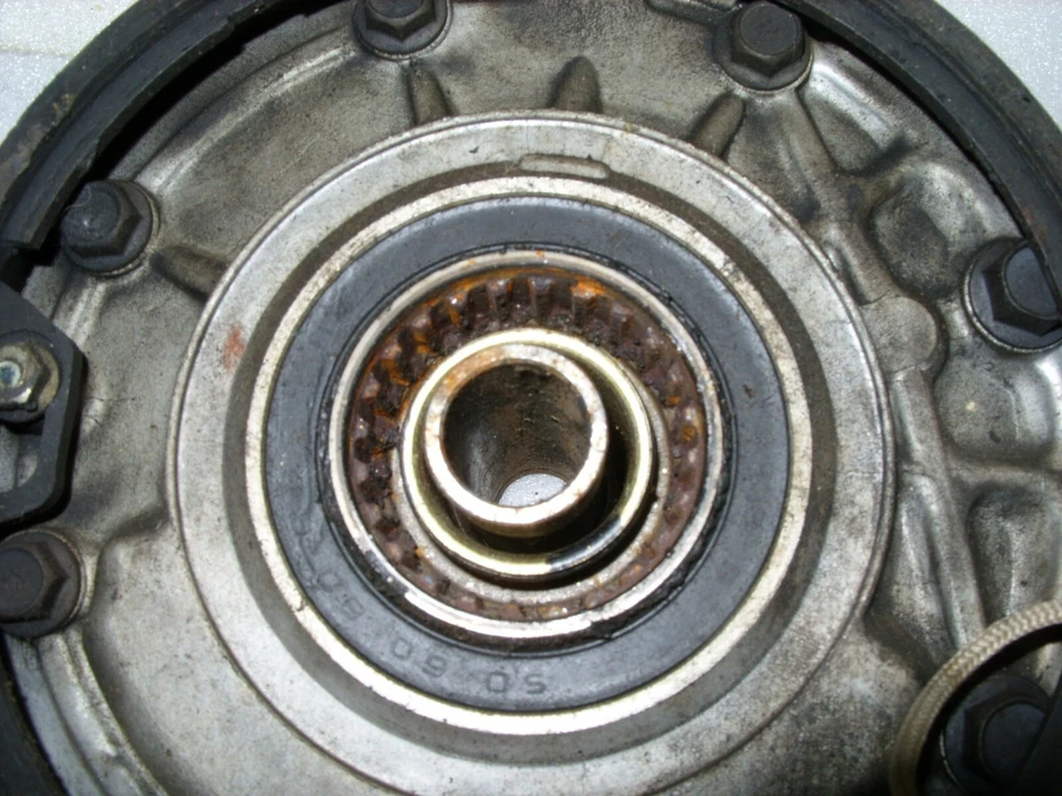 1984 HONDA V65 SABRE VF1100S 1100 REAR WHEEL DIFFERENTIAL FINAL DRIVE #O-16 I Foto 4 de 4