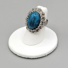Blue Dyed Howlite Stone Ring Silver Tone Frame and Band Detailing Size 5 1/4