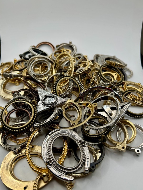 100 Old Stock Vintage Craft Finds  Mountings, Never worn, 1980's, Cabochon