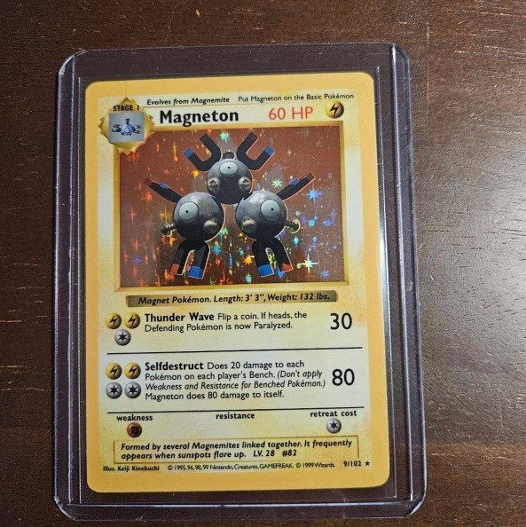 Magneton 9/102 Base Set Shadowless Holo Rare - Vintage WOTC Pokemon Card